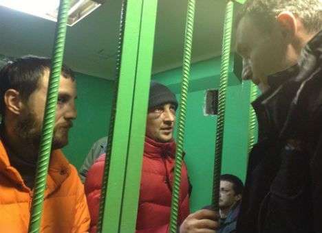 Суд посадил на 2 месяца 14 участников Автомайдана (ФОТО)
