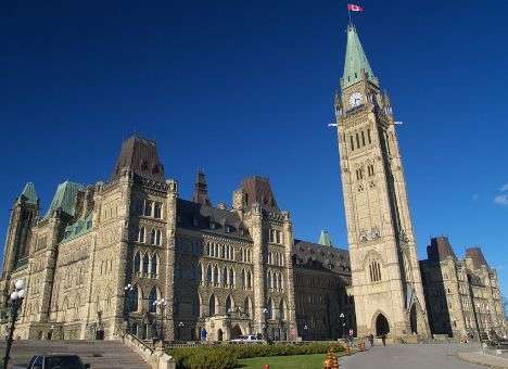 Санкции против президента Януковича и его окружения предложили ввести в Канаде