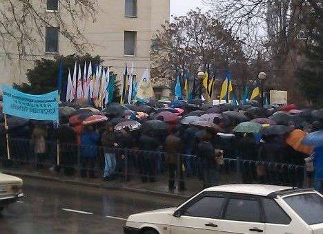 Меджлис на митинге потребовал переизбрать крымский парламент (ФОТО)