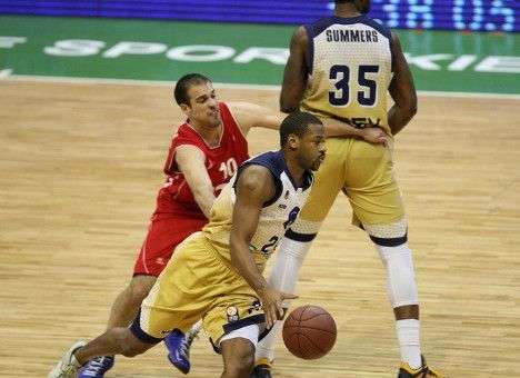 «Будивельник» добыл волевую победу, матч с участием «Химика» перенесен