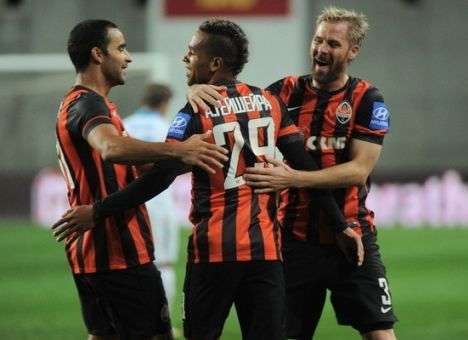 «Металлист» проиграл в серии пенальти, «Шахтер» победил на последних секундах