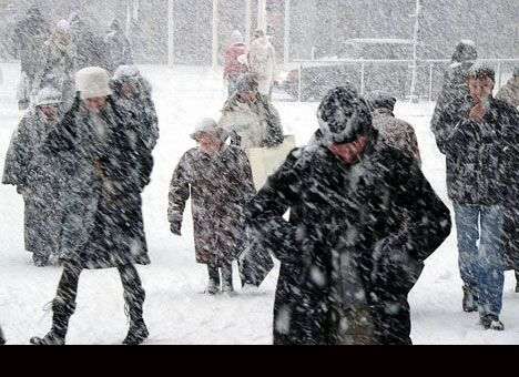 Из-за аномальных снегопадов в восьми штатах США введено ЧП