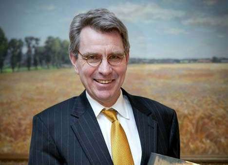 Посол США в Украине обеспокоен возобновлением насилия в Киеве