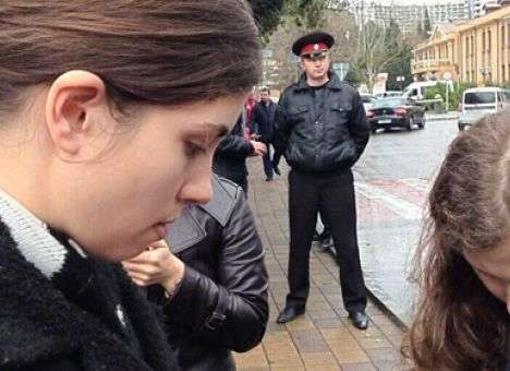 Участницы Pussy Riot задержаны за кражу в Сочи (ФОТО)