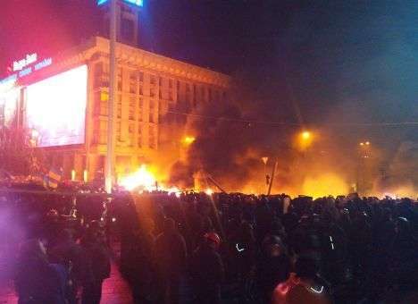 «Беркут» штурмует Дом профсоюзов