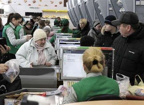 В столичные магазины перестали завозить продукты