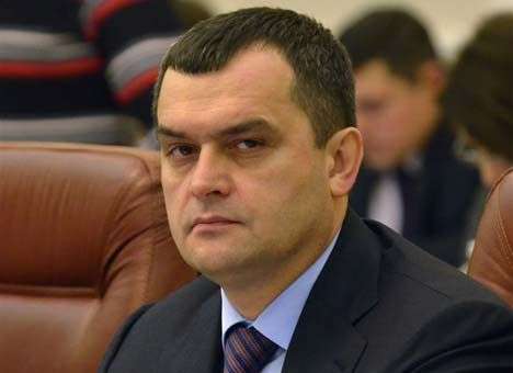 Захарченко обвинил в событиях в Киеве «безответственных политиков»