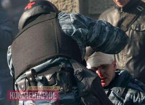 В МВД заявляют уже о 50 раненых правоохранителях и трех погибших