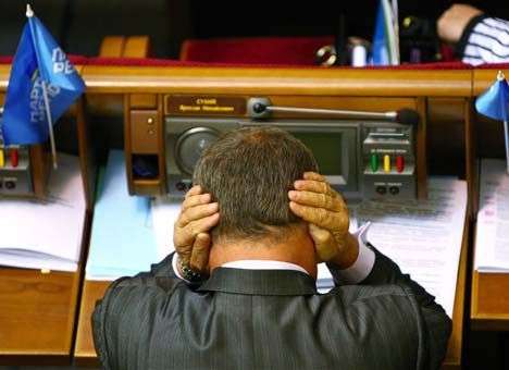 Нардеп опроверг информацию о выходе из фракции Партии регионов