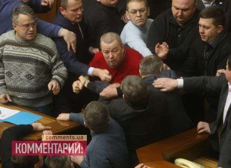 В Раде уже успели потолкаться нардепы из-за объявленного Рыбаком перерыва (ФОТО)