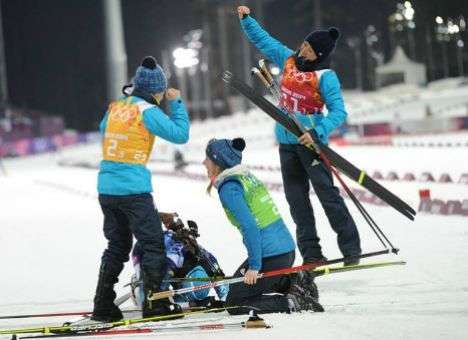 Украинские биатлонистки обошли россиянок и выиграли «золото» в эстафете