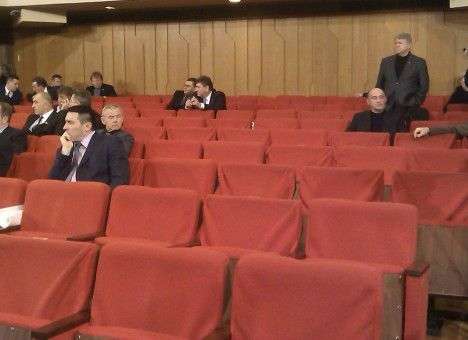 Крымская Рада будет принимать решения под дулом и без журналистов