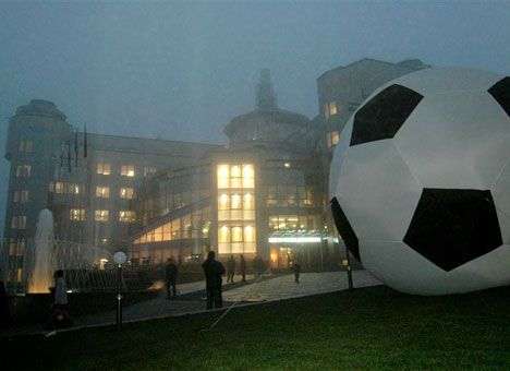 Попытка захвата Дома футбола успешно отбита