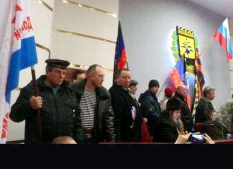 Донецкий облсовет оккупировали пророссийские активисты (ФОТО)