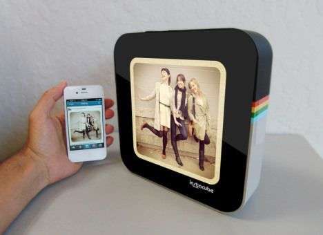 Подключенная к Instagram фоторамка выйдет в начале апреля