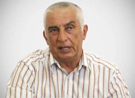 «Аксенов обращается к офицерам, как к проституткам»