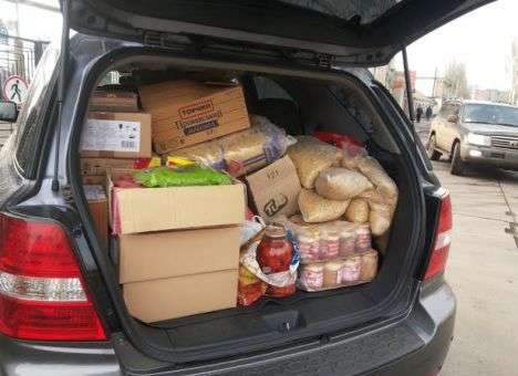 Жители Бердянска организовали подвоз продуктов для керческих моряков