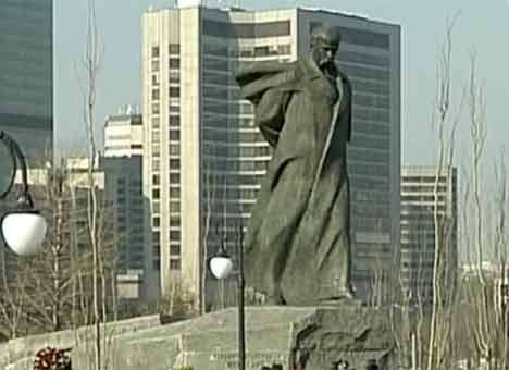 Памятник Тарасу Шевченко открыли в Москве