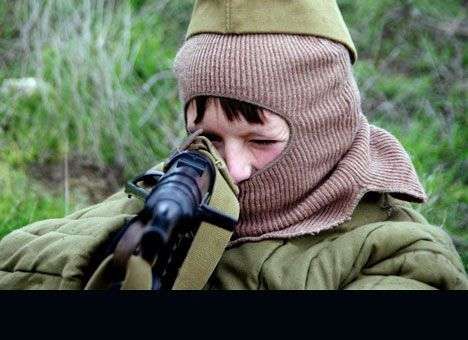 Россиян решили с малых лет приучать к мысли о войне (ВИДЕО)