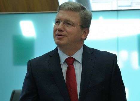 Фюле: Россия ставит под угрозу стабильность границ в Европе