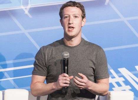 Основатель Facebook призвал Обаму защитить Интернет от спецслужб