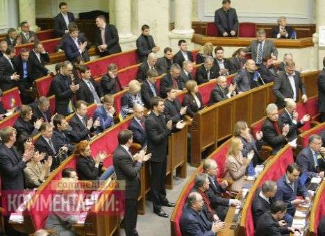 Верховная Рада распустила Верховный Совет Крыма