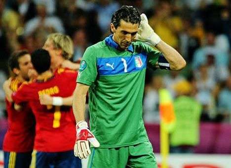 Джанлуиджи Буффон встал вровень с легендой