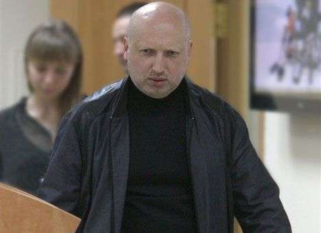 Турчинов приказал Пашинскому создать рабочую группу по противодействию рейдерству