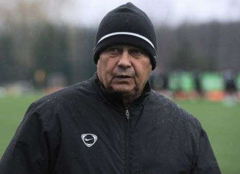 Луческу отдал должное «Днепру», и пока не думает о чемпионстве