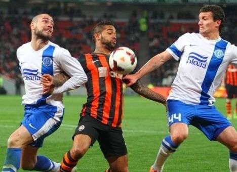 «Днепр» обыграл «Шахтер» и сделал заявку на чемпионство