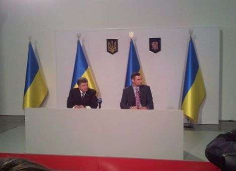 Порошенко намерен победить уже в первом туре и сомневается в досрочных выборах в ВР