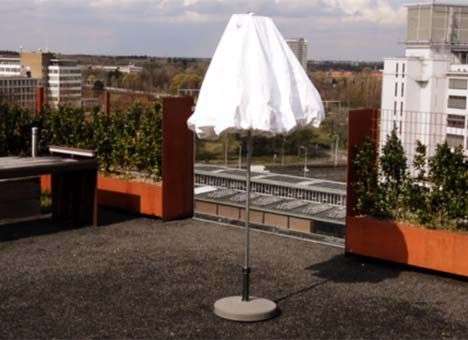 Дизайн-студия Toer разработала «умный» зонтик от палящего солнца (ВИДЕО)