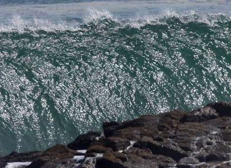 В Чили из-за угрозы цунами эвакуированы 900 тыс. человек