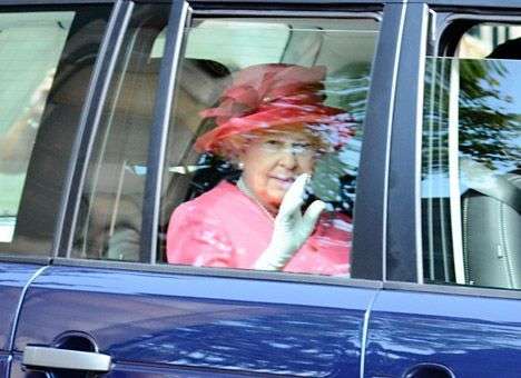 Елизавета II прибыла в Италию для встречи с Папой Римским