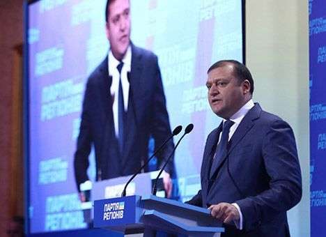 Добкин представил хорошую программу и теперь должен ехать на Восток – политолог