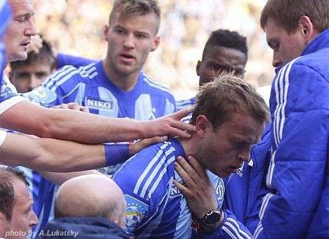 Через неделю после травмы Олег Гусев все еще плохо разговаривает (ВИДЕО)