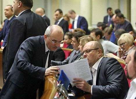 Рада одобрила проведение мэрских выборов в два тура