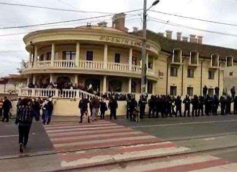 «Регионала» Царева в Одессе заблокировали в отеле (ВИДЕО)