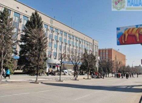 «Группа поддержки» под луганским СБУ просит приносить еду и дрова