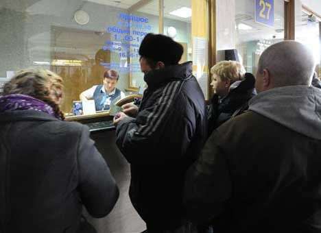 «Укрзализныця» приостановила продажу билетов на поезда, которые отправляются после 27 мая