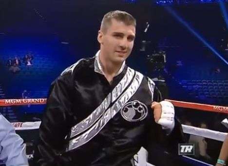 Украинец Гвоздик удачно дебютировал на профи-ринге, одержав зрелищную победу (ВИДЕО)