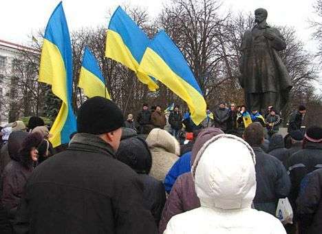 Луганчане призывают власть истребить сепаратизм и вернуть город к нормальной жизни