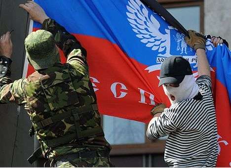 В Донецке вооруженные люди без шума и пыли захватили горсовет