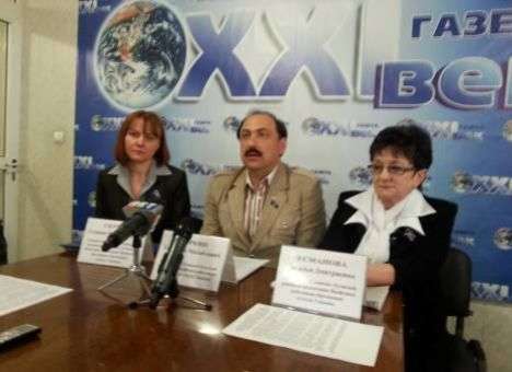 Луганские учителя грозят забастовкой из-за сокращений зарплат