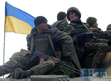Украинские военные вышли из окружения в Краматорске с личным оружием и на штатной технике