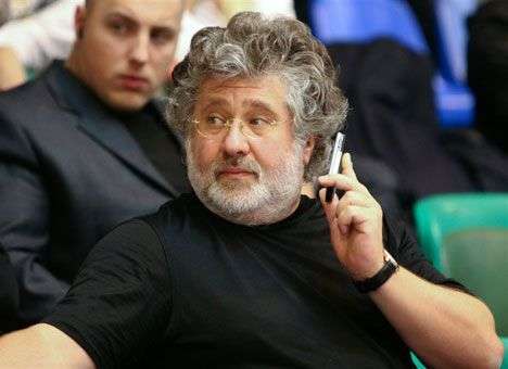 Коломойский просит бизнесменов установить не менее 20% надбавки для работников