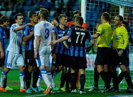 Судья Жабченко не засчитал чистый гол «Днепра» на основании Fair Play (ВИДЕО)