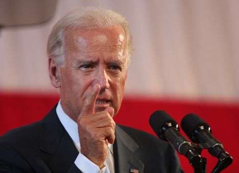 Яценюк проводит встречу с вице-президентом США за закрытыми дверями