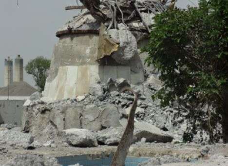 В Ашхабаде снесли памятник отцу Туркменбаши