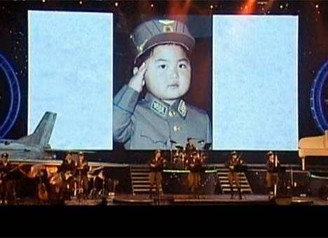 В КНДР показали ранее не опубликованные фото Ким Чен Ына (ВИДЕО)